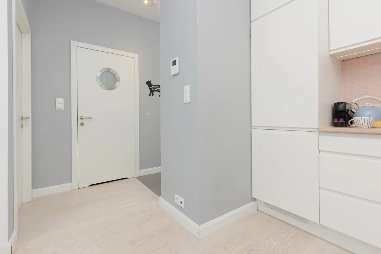 Sarmacka Apartment With Balcony Warsaw Wilanow By Noclegi Renters